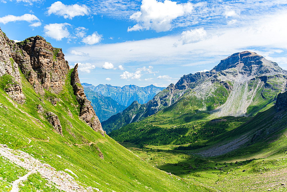 Impressive alpine mountain panorama of cliff like rocks, following the trail of Passo Valtendra between Alpe Veglia and Alpe Devero, Alpe Veglia, Verbania, Piedmont, Italy, Europe