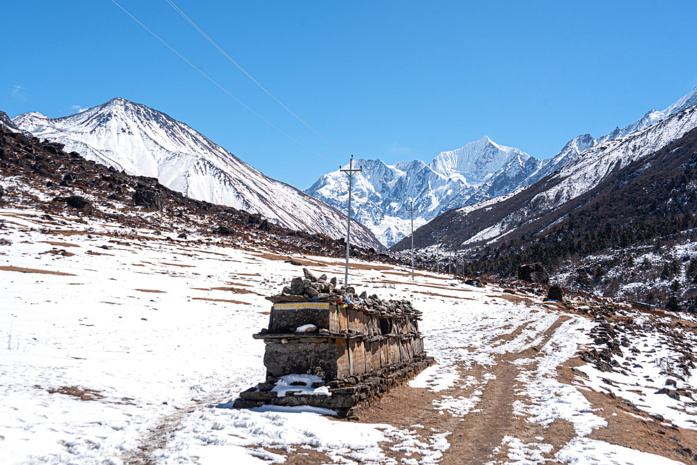 High altitude snowy valley on the Lang Tang Valley Trek, Himalayas, Nepal, Asia