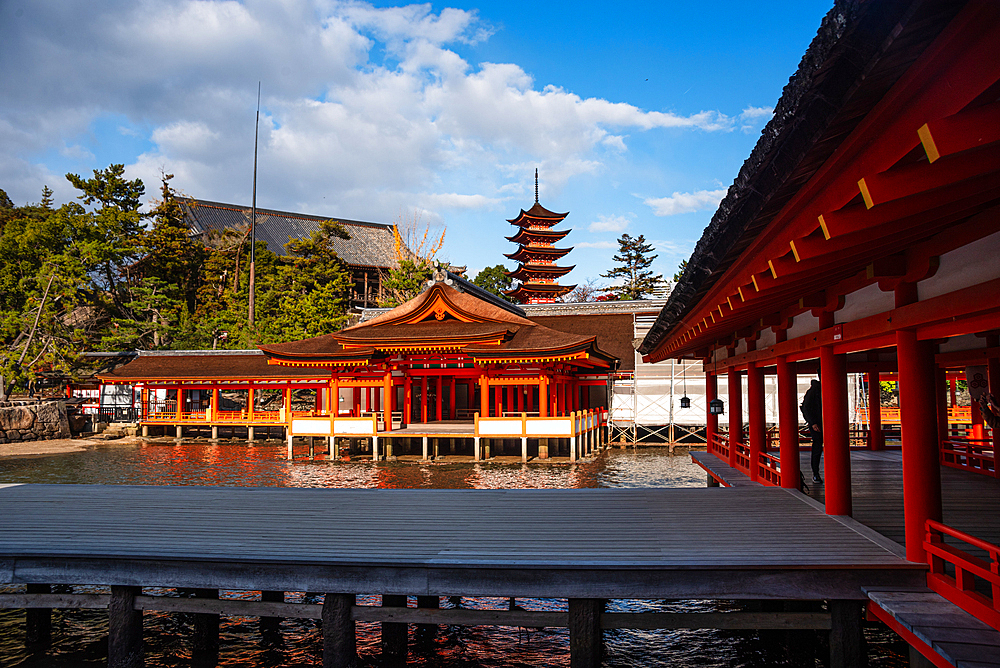 Red Pagoda at Itsukushima Shrine on Miyajima Island near Hiroshima. Japan Tempel shinto. Famous shrine with floating torii Otori