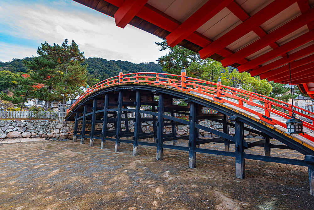 Itsukushima Shrine, Shinto temple, on Miyajima Island, UNESCO World Heritage Site, Hiroshima Prefecture, Honshu, Japan, Asia