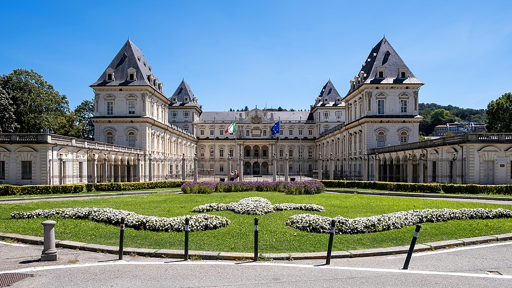 View of the Valentino Castle (Castello del Valentino), UNESCO World Heritage Site, situated in Parco del Valentino, the seat of the Architecture Faculty of the Polytechnic University of Turin, Turin, Piedmont, Italy, Europe