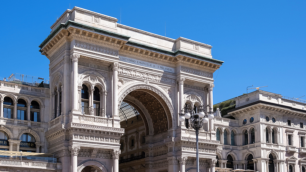 The Galleria Vittorio Emanuele II, Italy's oldest shopping gallery, Piazza del Duomo, Milan, Lombardy, Italy, Europe