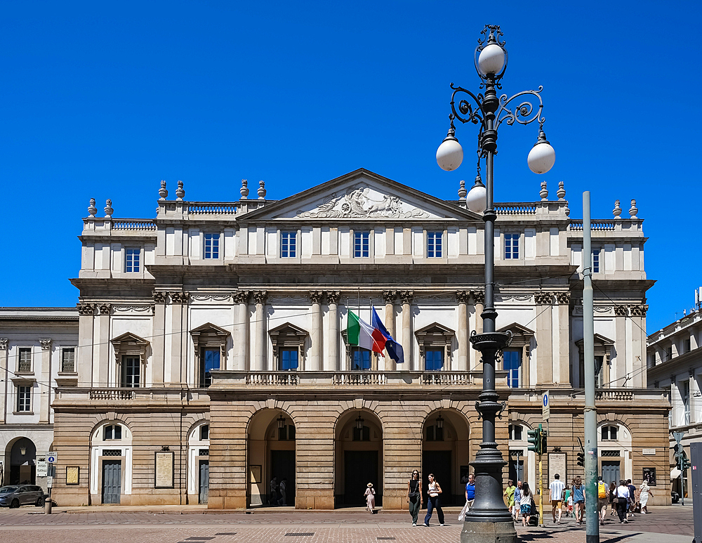 Exterior of La Scala, world renowned Opera House, Piazza della Scala, Milan, Lombardy, Italy, Europe