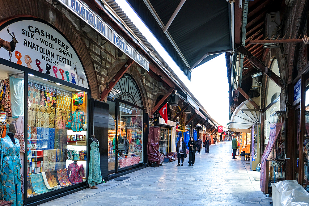 Typical shops of Arasta Bazaar, a lively traditional street market, lined with small shops selling spices, pottery, carpets and souvenirs, district of Fatih, Istanbul, Turkey, Europe