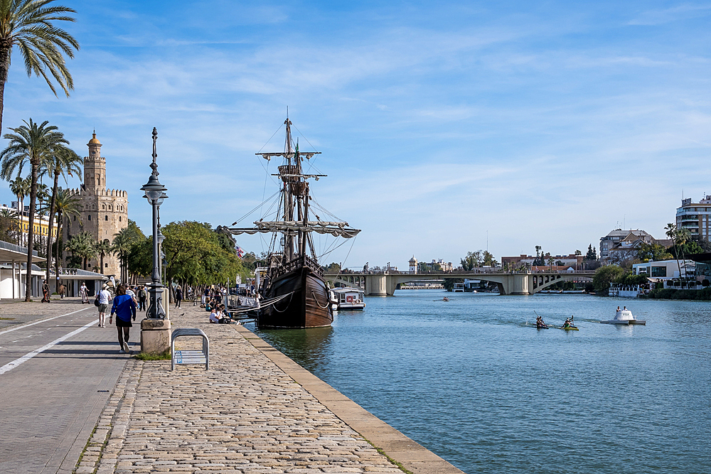 Cityscape of Seville, the largest city of Andalusia, seen from one side of the Guadalquivir River, Seville, Andalusia, Spain, Europe