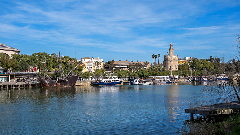 Cityscape of Seville, the largest city of Andalusia, seen from one side of the Guadalquivir River, Seville, Andalusia, Spain, Europe