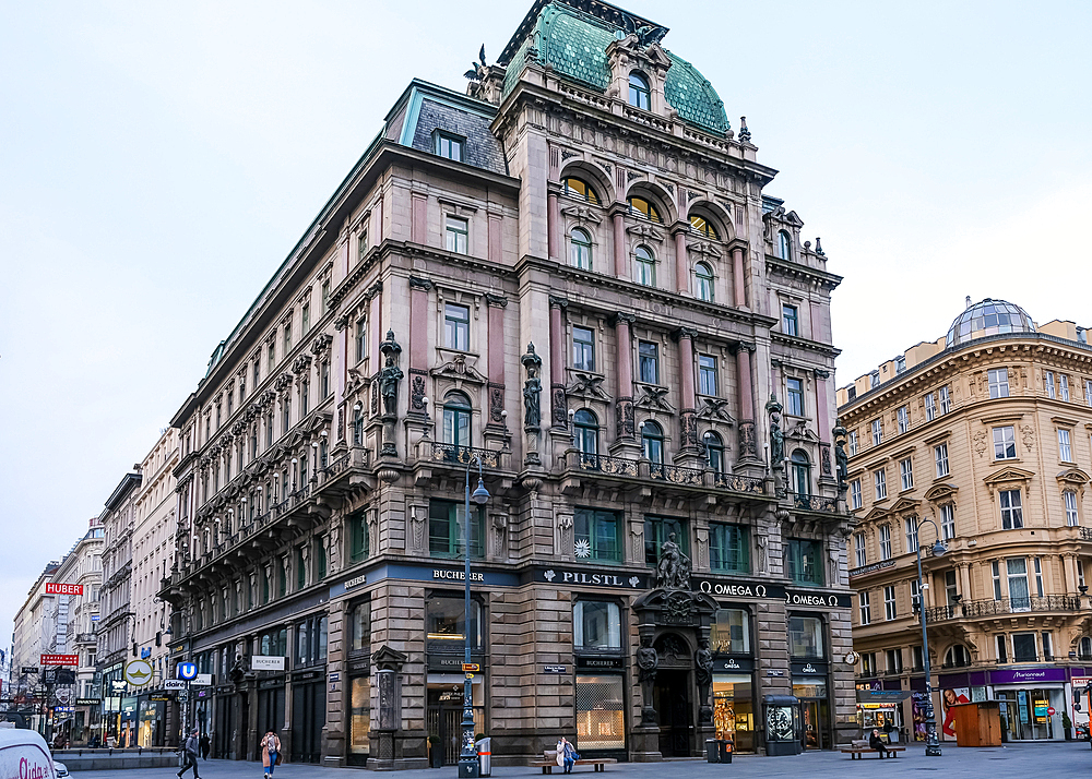 Vienna, Austria – View of Palais Equitable at Stephansplatz, the 19th-century office building with Renaissance Revival architecture, built for a U.S. insurer and featuring the historic Stock-im-Eisen artifact on its corner.