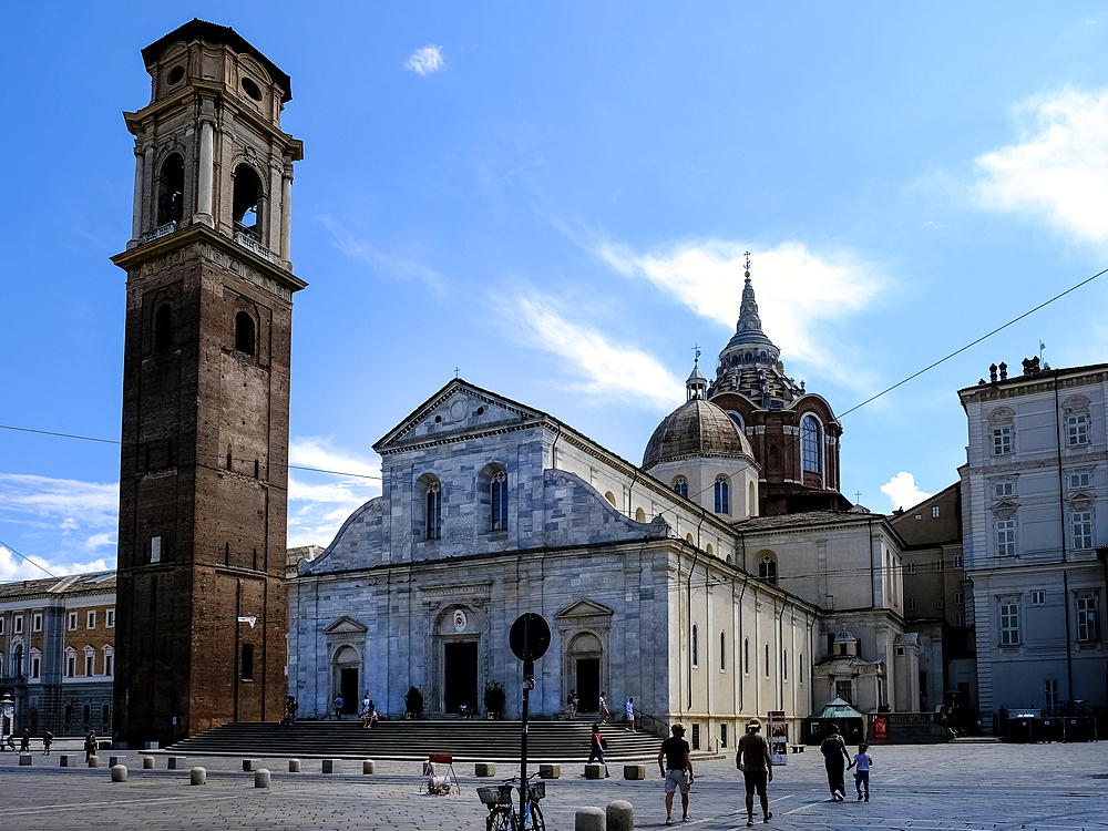 Turin Cathedral (Duomo di Torino), Catholic Cathedral dedicated to Saint John the Baptist, built in the 15th century, with the Chapel of the Holy Shroud, housing the Shroud of Turin, added in the 17th century, Turin, Piedmont, Italy, Europe