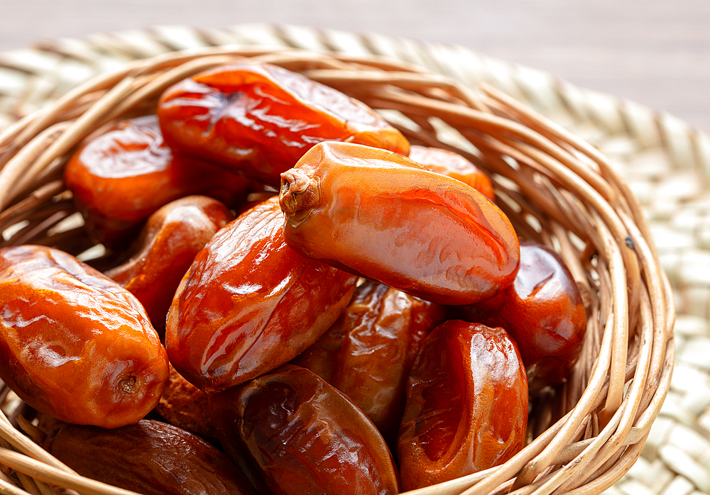 Dried dates in a basket for Ramazan fasting, and healthy eating, Bursa, Turkey, Asia Minor, Eurasia