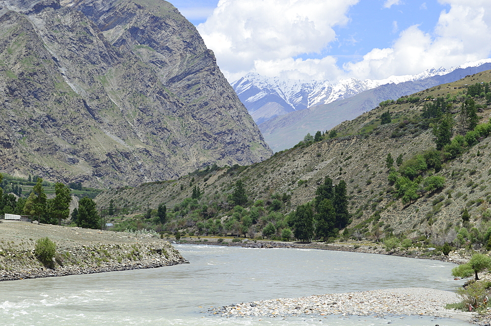 Chanderbhaga river passing through pattan valley in lahaul sipiti himachal pradesh India.