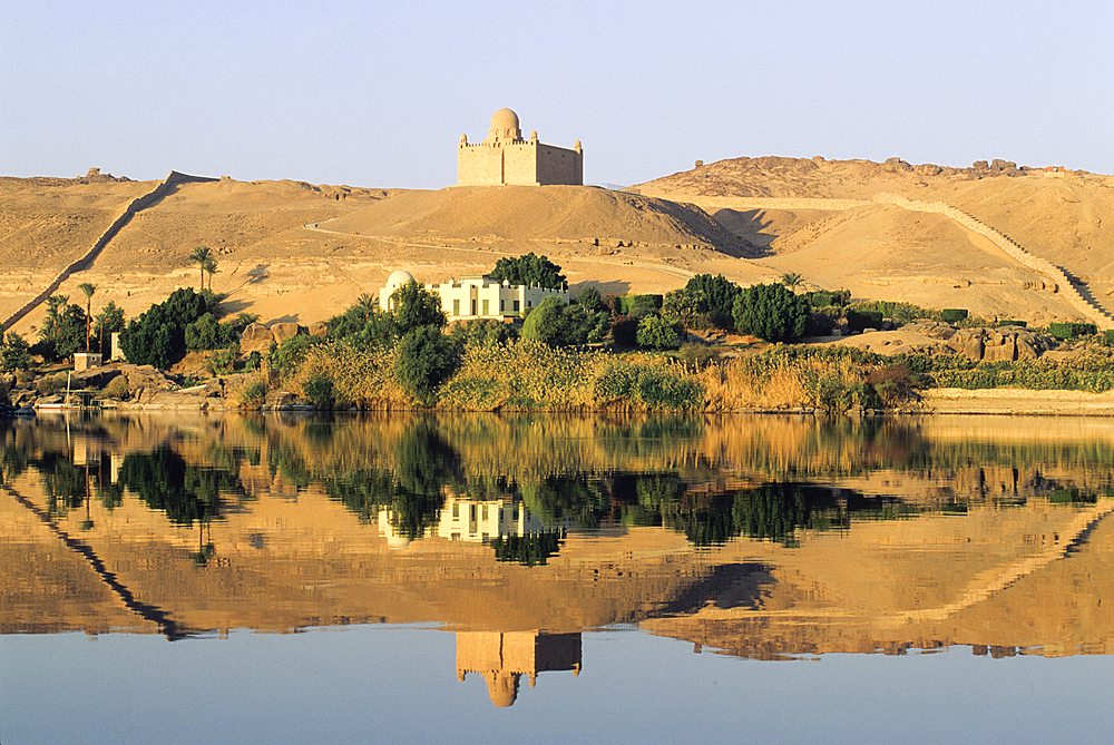 Mausoleum of Sultan Muhammad Shah, Aga Khan III, 1877-1957, Nile river bank, Aswan, Egypt, North Africa, Africa