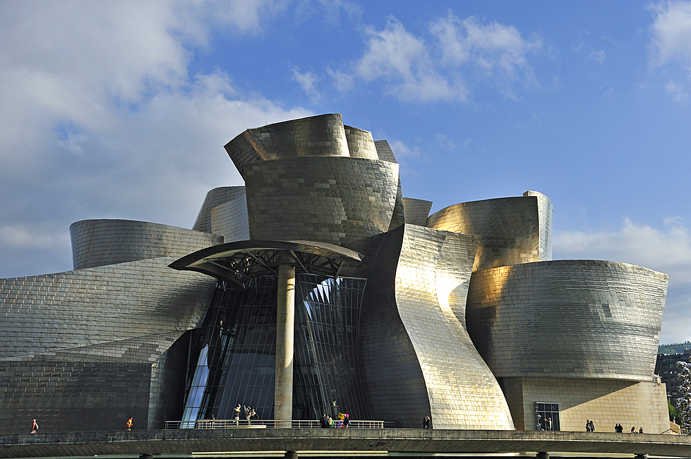 Guggenheim Museum designed by architect Frank Gehry, Bilbao, province of Biscay, Basque Country, Spain, Europe