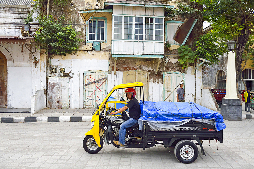 Garuda Street, Old Town of Semarang, Java island, Indonesia, Southeast Asia, Asia