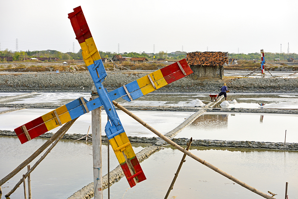 Salt fields at Karangjahe, near Lasem, Java island, Indonesia, Southeast Asia, Asia