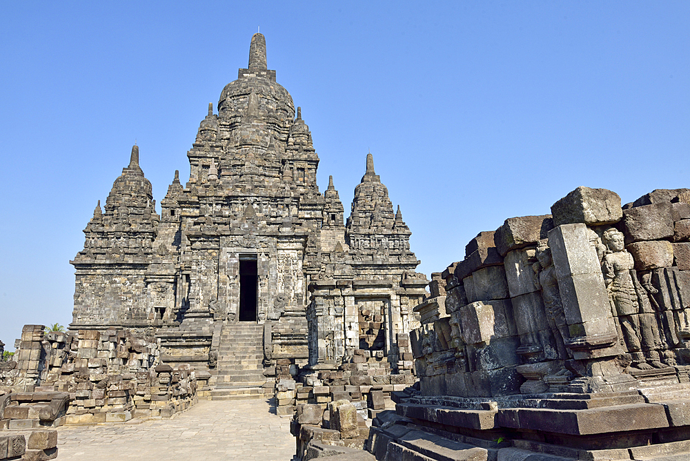 Sewu Temple Compound, 8th century Buddhist temple located at the north of Prambanan Temple Compounds, UNESCO World Heritage Site, region of Yogyakarta, Java island, Indonesia, Southeast Asia, Asia