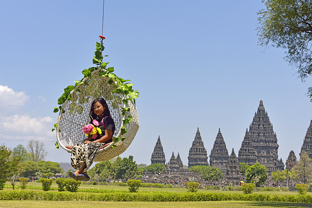 mobile lifting chair, tourist attraction at Prambanan Temple Compounds, region of Yogyakarta, Java island, Indonesia, Southeast Asia