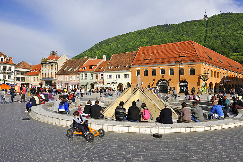 fountain on the Council Square (piata Sfatului), Brasov, Transylvania,Romania,Southeastern and Central Europe