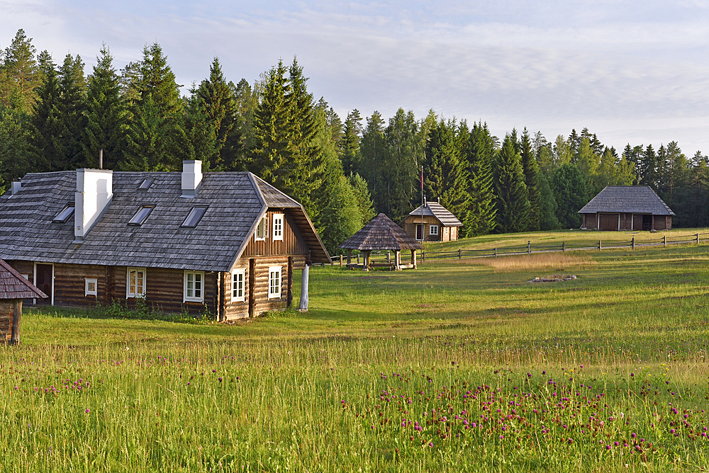 Log house, Miskiniskes rural accommodations, Aukstaitija National Park, Lithuania, Europe