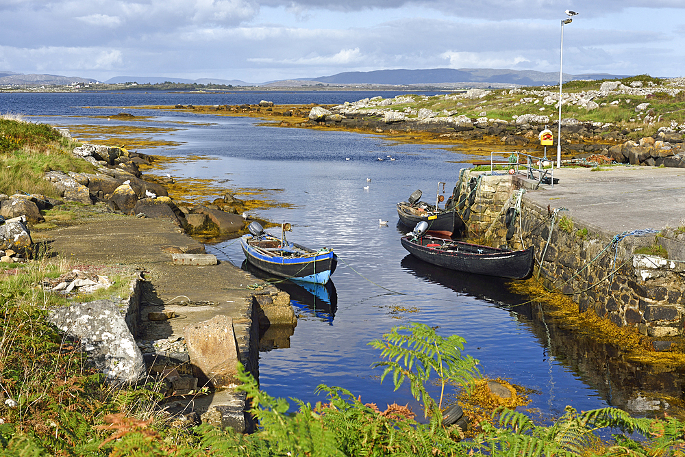 Small harbour on Lettermore island, west coast, Connemara, County Galway, Connacht, Republic of Ireland