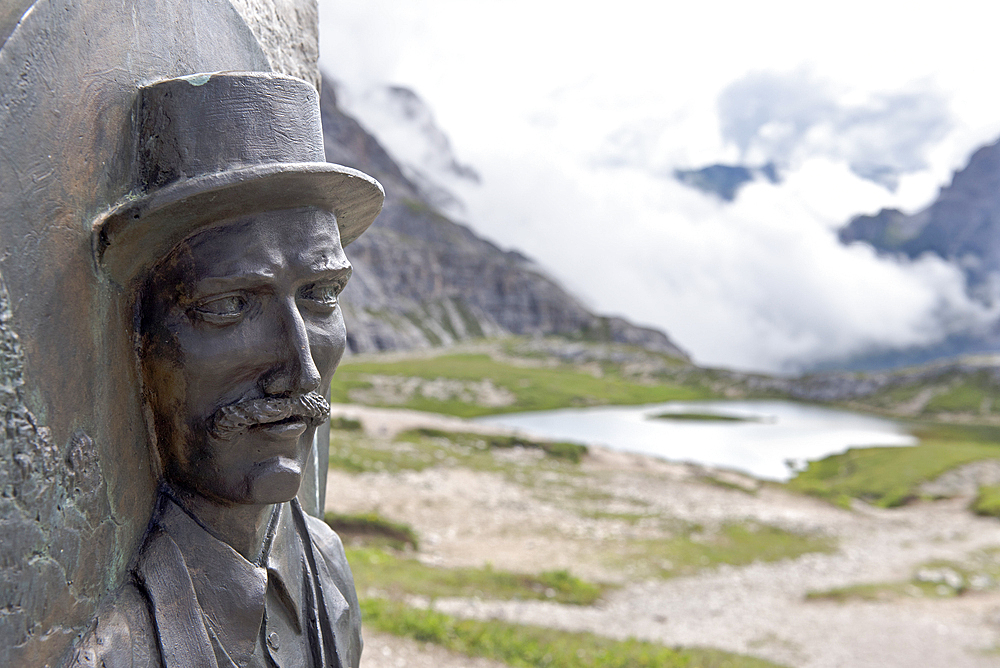 stele in memory of Sepp Innerkofler (1865-1915), Alpin guide, near the Mountain Hut A.Locatelli-S.Innerkofler, Three Peaks nature park, Trentino-Alto Adige, Sudtyrol, South Tyrol, Italy, South-central Europe