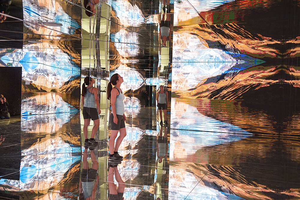 'Room of Mirrors', LUMEN, Museum of Moutain Photography (Architects: Gerahard Mahlknecht, Stephano D'Elia, EM2 Architekten & Gio Forma), Kronplatz , summit of the Dolomites, near Brunico (Bruneck), region of Trentino-Alto Adige, South Tyrol, Italy