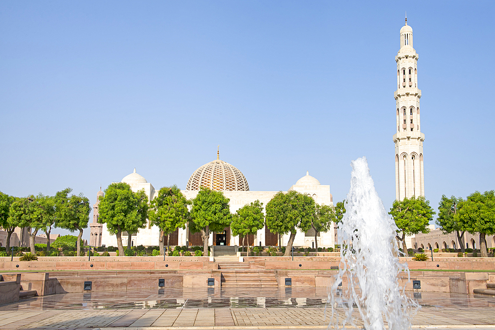 Sultan Qaboos Grand Mosque, Muscat, Sultanate of Oman, Arabian Peninsula