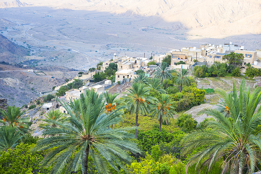 Wakan village in the Western Hajar Mountains, South Batinah Governorate in the border with Al Dakhiliyah Governorate through Al Hajar mountain range. Sultanate of Oman, Arabian Peninsula, Middle East