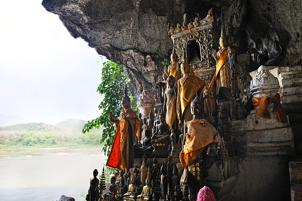 Pak Ou low cave, Vat Tham Ting, overlooking the Mekopng River, Luang Prabang district, Laos, Southeast Asia