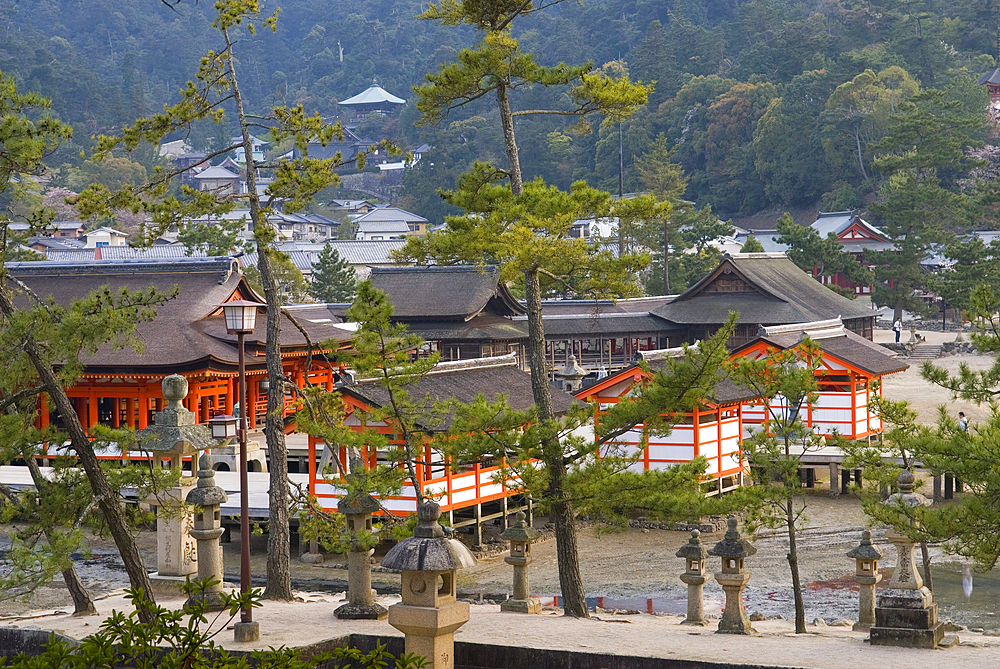 Itsukushima-jinja sanctuary, Miyajima island off Hiroshima, Japan