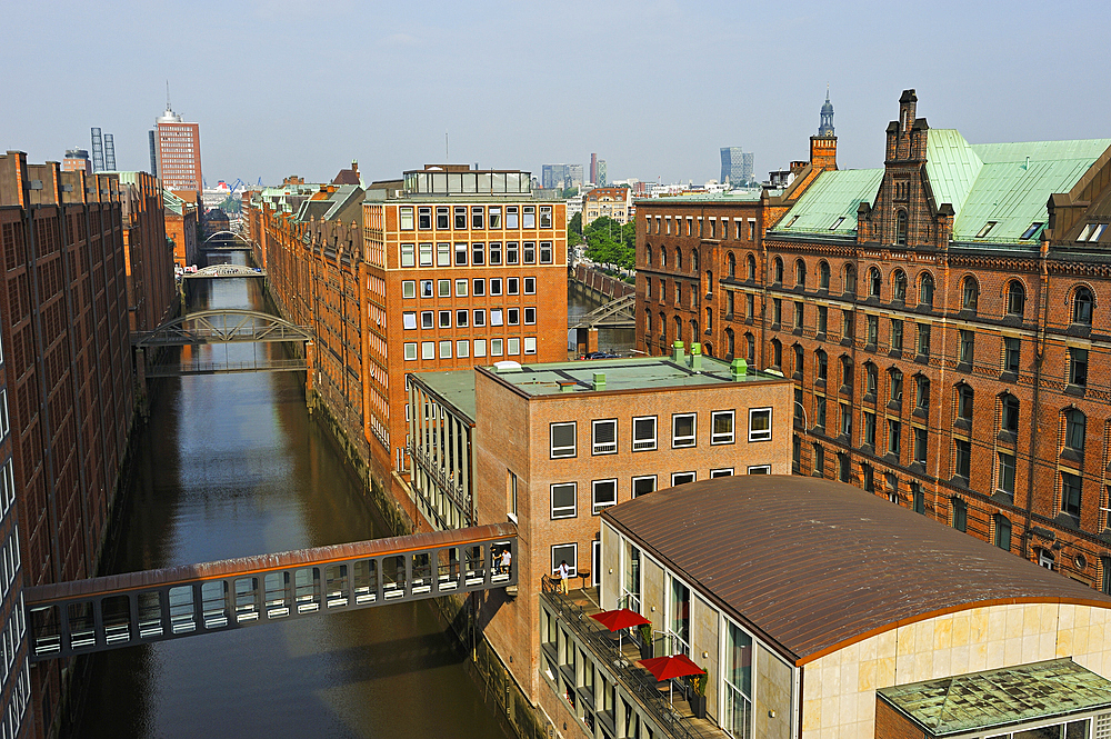 Footbridge of Ameron Hotel Speicherstad over the Brooksfleet canal, HafenCity district, Hamburg, Germany, Europe