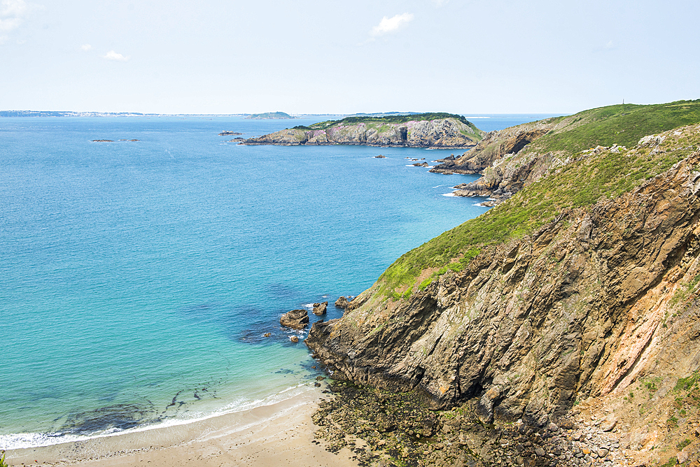 Grande Greve Bay viewed from La Coupée, the narrow isthmus which links Greater and Little Sark, Sark island, Channel Islands, Bailiwick of Guernsey, United Kingdom