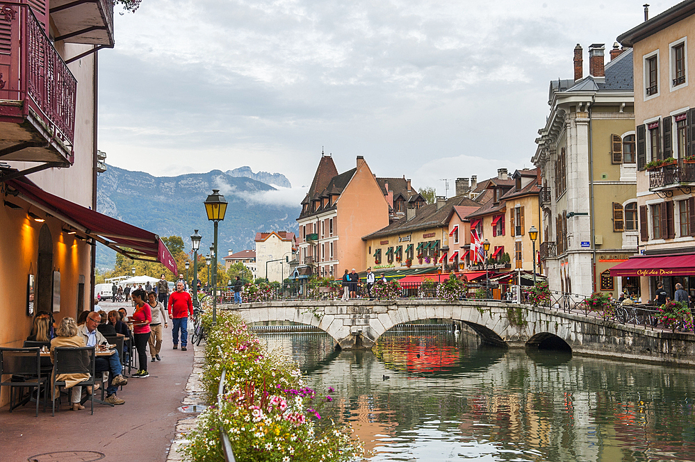 View of the Thiou river flowing through the old city of Annecy, Haute-Savoie department, Rhone-Alpes region, France, Europe