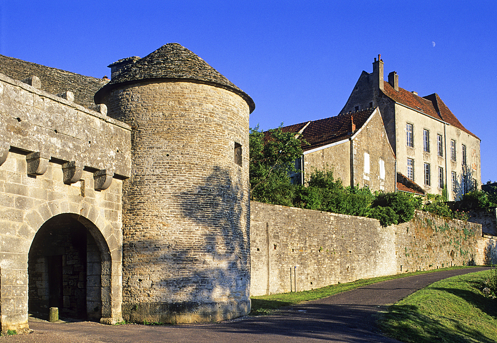 Porte du Val,Flavigny-sur-Ozerain,Cote-d'Or department,Burgundy region,France,Europe
