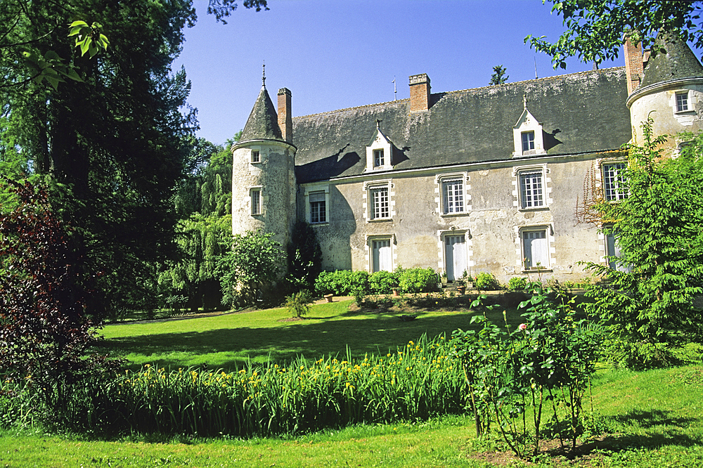 Chateau des Archeveques (Archbishop's Castle) at Artannes-sur-Indre, near Tours, Indre-et-Loire department, Centre region, France, Europe