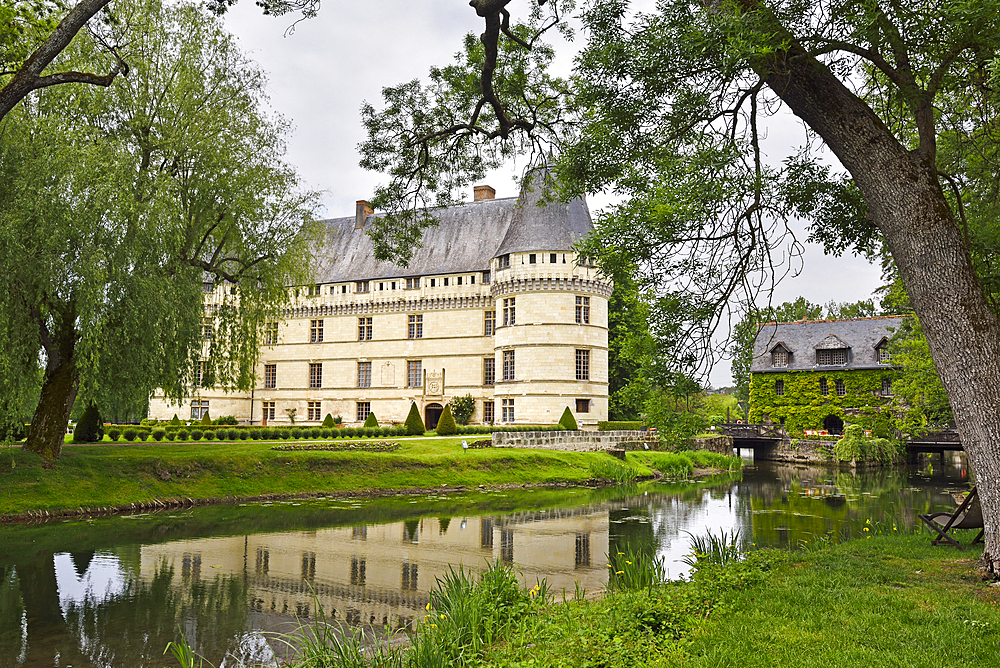 French Renaissance Chateau de l'Islette (16 th century) by the Indre River at Azay-le-Rideau, department of Indre-et-Loire, Centre-Val de Loire region, France, Europe