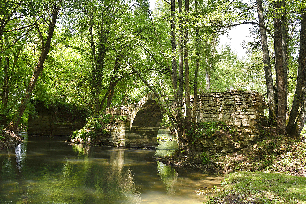 Medieval stone bridge of Isle Auger (Improperly called Pont Romain), Chambourg-sur-Indre, near Loches in Touraine, department of Indre-et-Loire, Centre-Val de Loire region, France, Europe