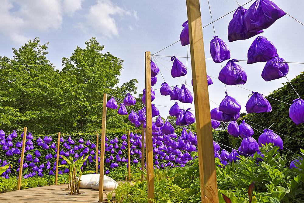 'Jardin eternel', installation par Claire et Marie Bigot, Gardens of Paradise, Domain of Chaumont-sur-Loire, Loir-et-Cher department, Centre-Val de Loire region, France, Europe