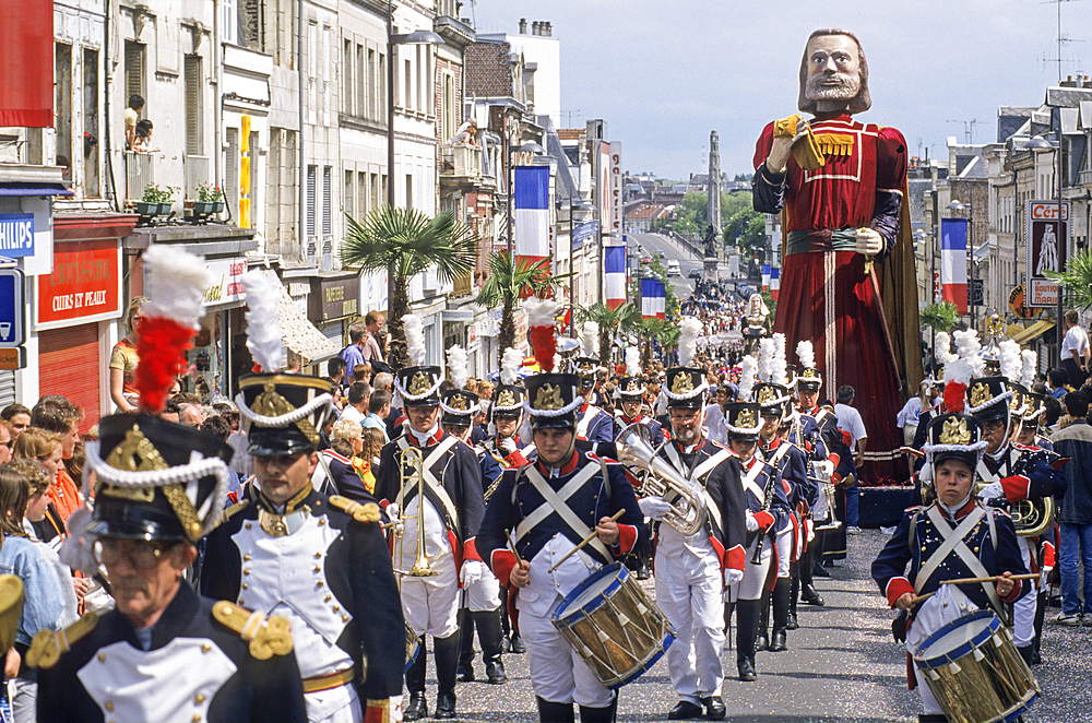 Giants parade, 'Fetes du Bouffon' (Buffoon Festival) at Saint-Quentin, Aisne department, Picardy region, northern France, Europe