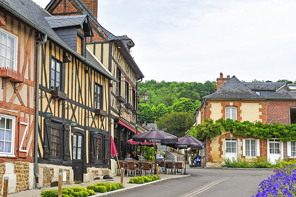 Half-timbered house along the Abbe Herluin Square at Bec-Hellouin, labelled Les Plus Beaux Villages de France, Eure department, Normandie region, France, Europe
