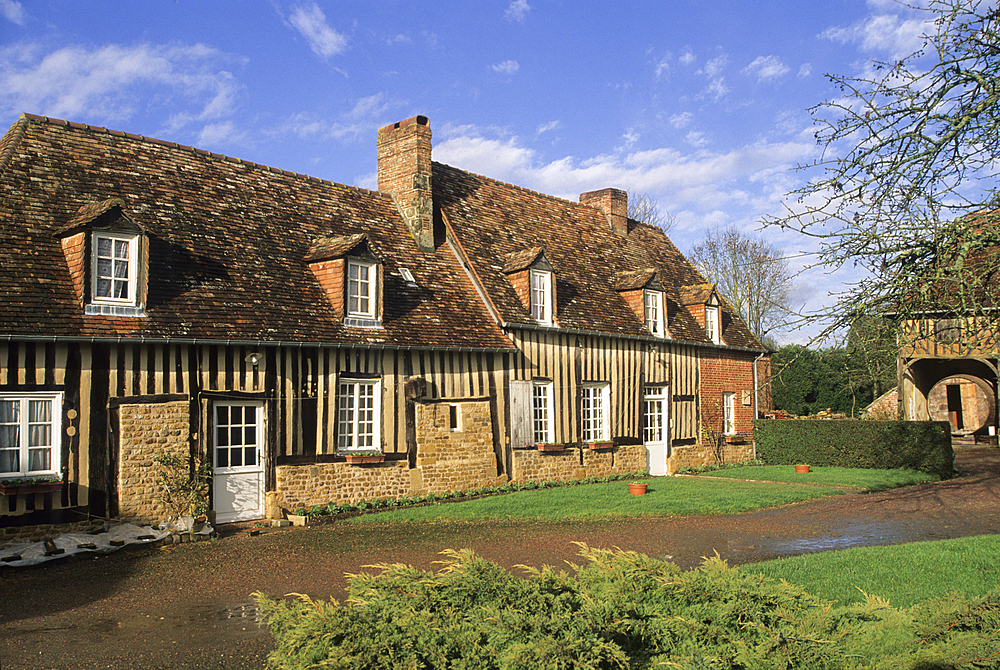 Farm of Luc Bignon, cider, apple juice,Pommeau and Calvados spirit producer,farm in Pays d'Auge,Saint Laurent du Mont,Calvados department,Lower Normandy region,Northwestern France,Western Europe