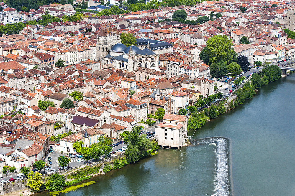 City of Cahors viewed from the viewpoint at Mont Saint Cyr, Lot department, region of Midi-Pyrenees, Occitanie, southwest of France, Europe