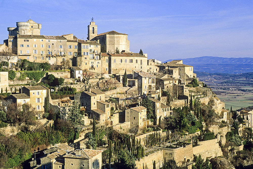 Village of Gordes, Vaucluse department, Provence-Alpes-Cote d'Azur region, southeastern France, Europe