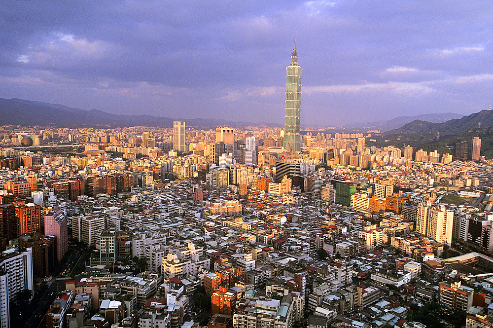 Taipei 101 is a landmark skyscraper located in Xinyi District, Taipei.The building was the world's tallest until it was surpassed in height by the Burj Khalifa on July 21, 2007.Taiwan also known as Formosa,Republic of China, East Asia