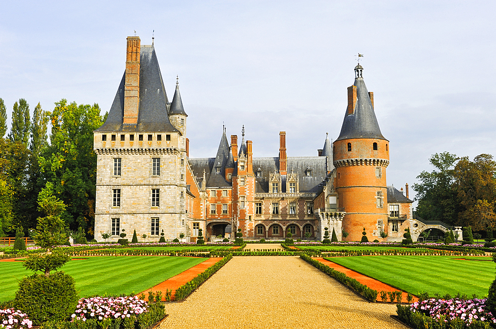 French formal garden style laid out by master gardener Patrick Pottier according to the plans of Andre Le Notre the famous gardener of King Louis XIV, Chateau de Maintenon, Eure-et-Loir department, region Centre, France, Europe