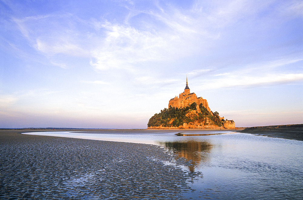 Mont-Saint-Michel bay and Abbey, UNESCO World Heritage Site, Manche department, Normandy region, France, Europe