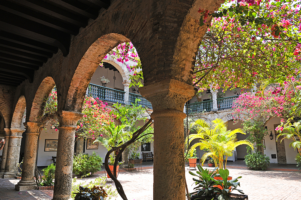 Cloister of the Convento de la Popa (Convent of the Stern), Cartagena, Colombia, South America