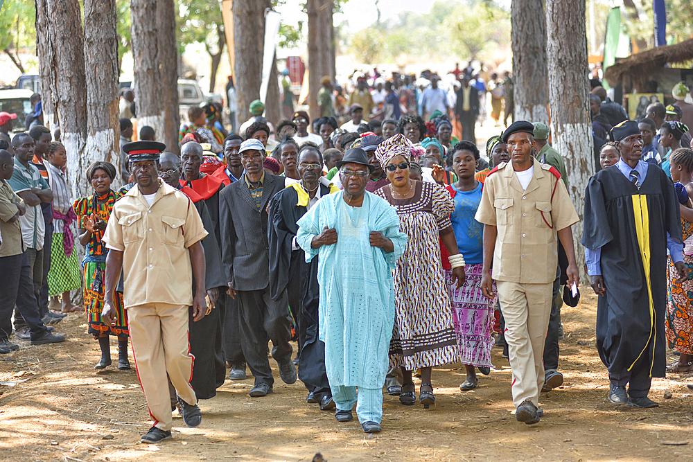 People arriving for the Ukusefya Pa Ng'wena Ceremony, Kasama, Zambia, Africa