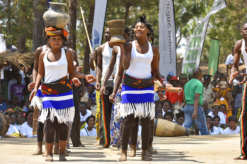 Ukusefya pa Ng'wena, a traditional ceremony held annually in August by the Bemba to chronicle their journey from Angola to Zambia, Bemba people of Paramount Chief Chitimukulu, Kasama, Zambia, Africa