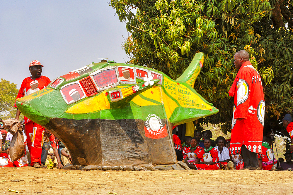 The Kulamba Traditional Ceremony of the Chewa people from Zambia, Mozambique and Malawi, held annually on the last Saturday in August to pay homage to their Chief Kalonga Gaia Uni, held near Katete, Eastern Province, Zambia, Africa