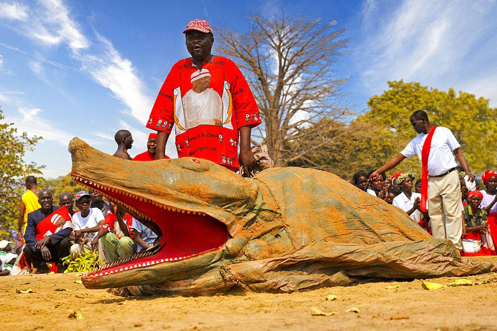 The Kulamba Traditional Ceremony of the Chewa people from Zambia, Mozambique and Malawi, held annually on the last Saturday in August to pay homage to their Chief Kalonga Gaia Uni, held near Katete, Eastern Province, Zambia, Africa